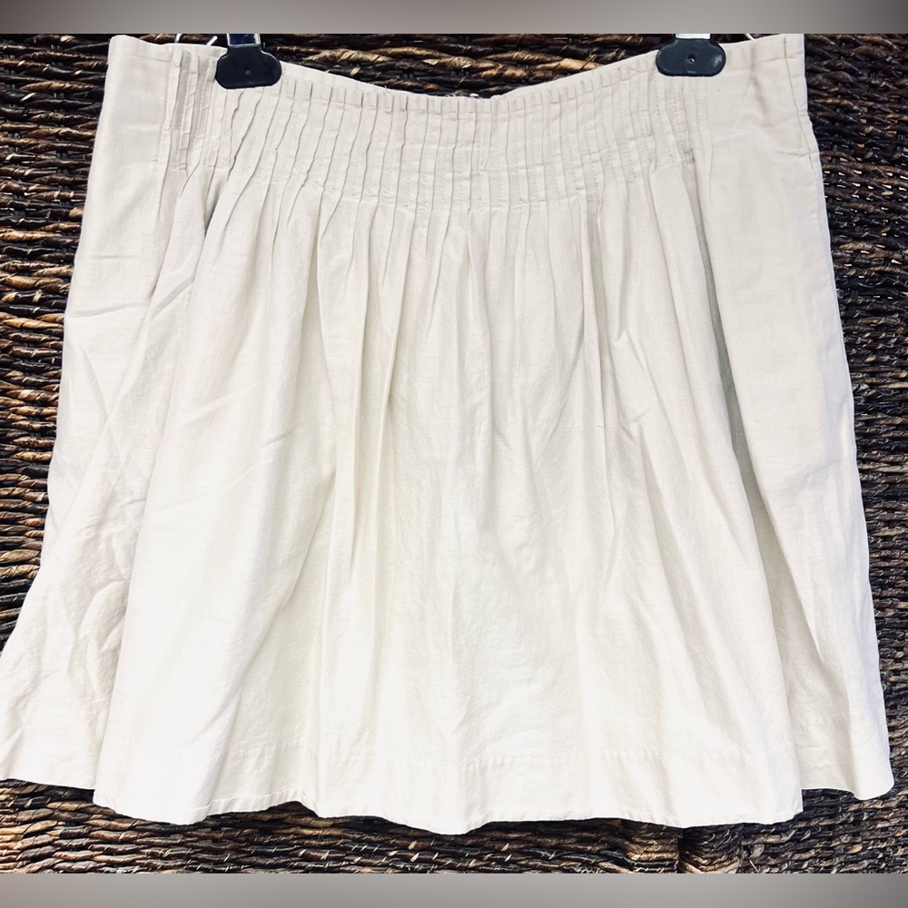 Banana Republic- Cream Skirt, Size: 10, Pre-Owned